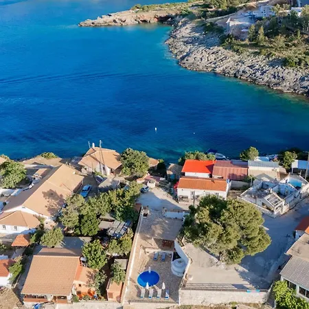 Kokkinos With Pool & Sea View, By Zantewize Aparthotel *